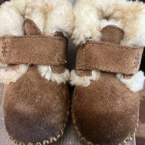 L.L.Bean Toddler Wicked Good Slippers Size 3/4